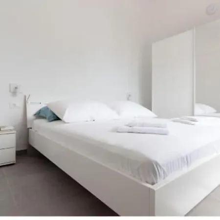 شقة Dinga - Borak - Two Bedroom With Balcony And Sea View Silver *