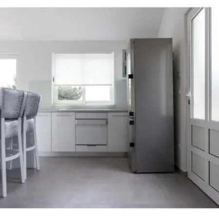 Dinga - Borak - Two Bedroom With Balcony And Sea View Silver *