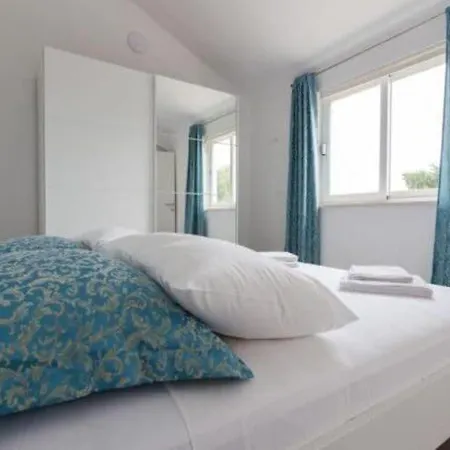 Dinga - Borak - Two Bedroom With Balcony And Sea View Silver شقة *